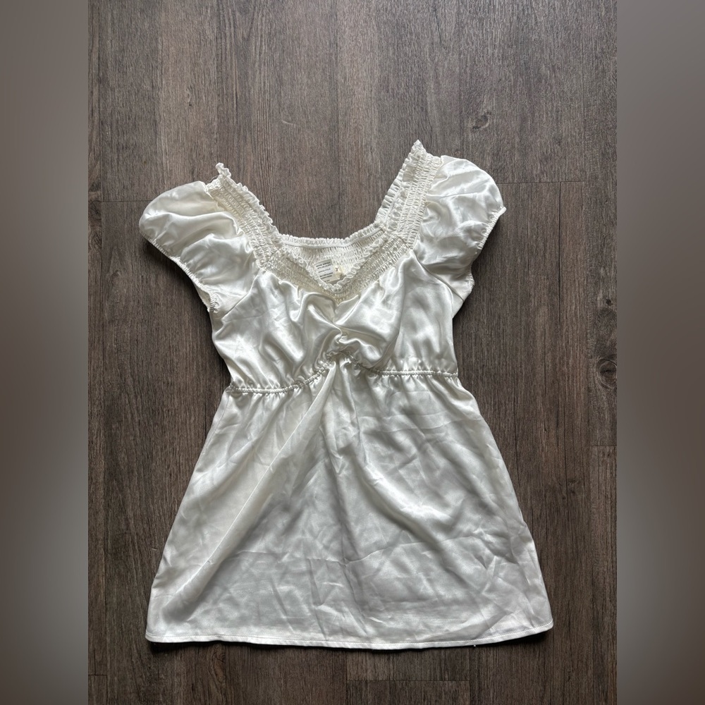 🚫Studio Y Ivory Satin Top🚫